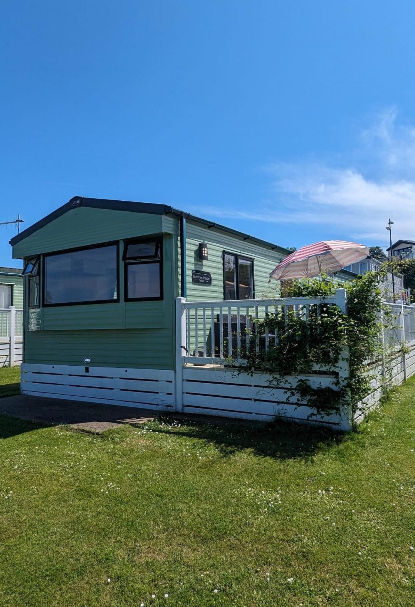 Lovely Bright Modern Caravan Swanage On Peaceful And Tranquil Holiday Park Exterior foto